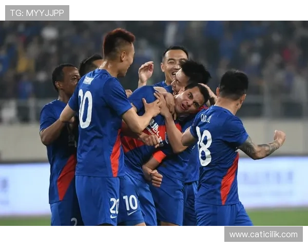 上海申花在强强对话中难以占据主动，关键战能力受到检验