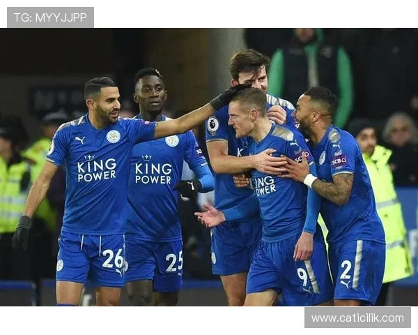 凯恩 vs 瓦尔迪：草根逆袭路径与战术角色差异