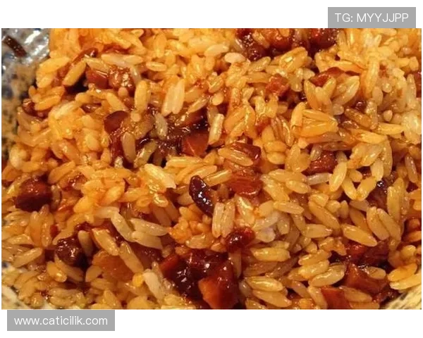 熊朝忠家的米线店开到训练馆隔壁，冠军吃一碗要加三个卤蛋